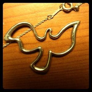 Tiffinay& Co.Paloma Picasso Dove with 18" chain.